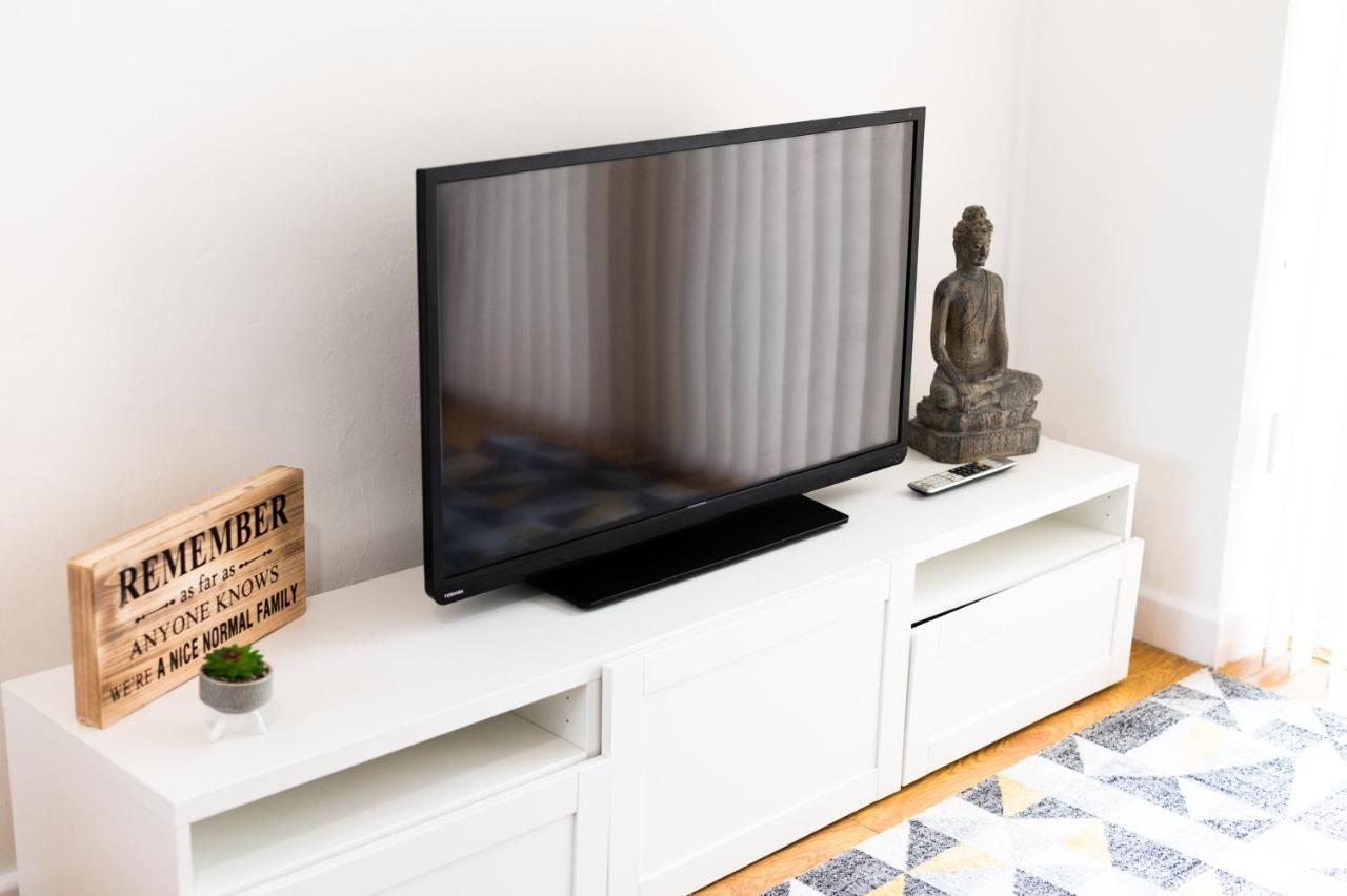 Off Road Parking, Garden, Tv'S In Bedrooms Morriston Экстерьер фото
