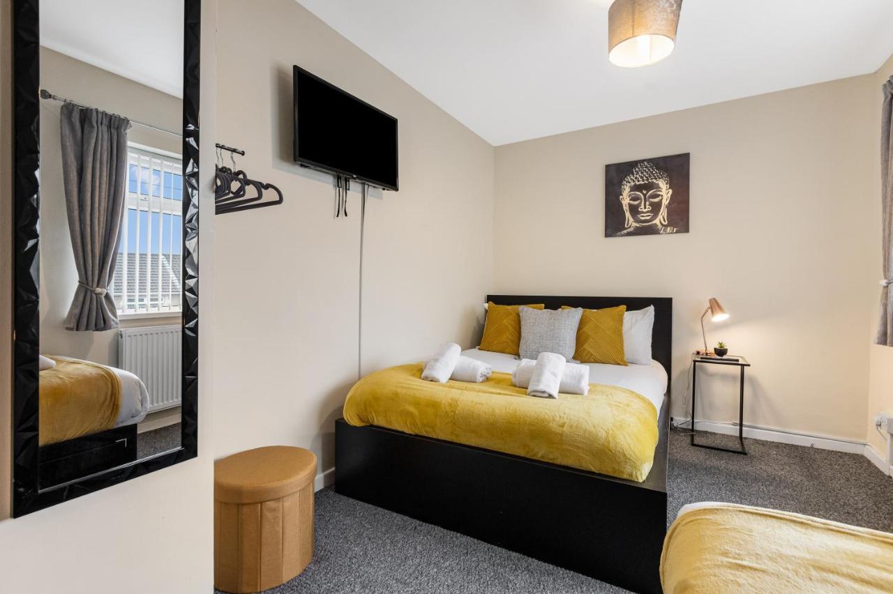 Off Road Parking, Garden, Tv'S In Bedrooms Morriston Экстерьер фото